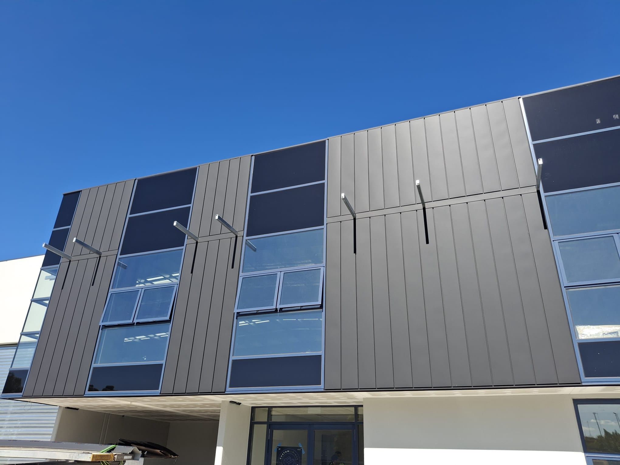 INTERLOCKING - Image 4