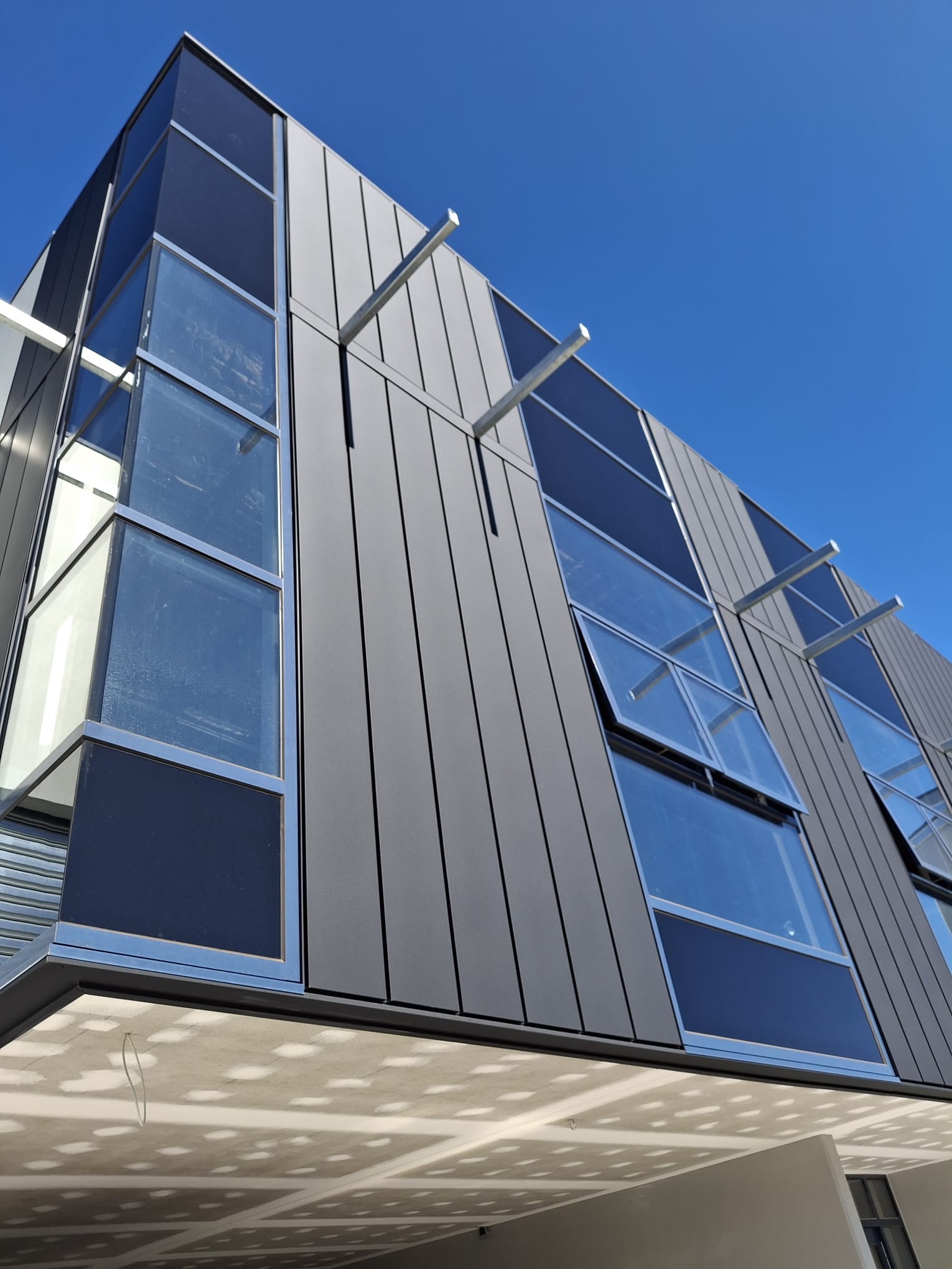 INTERLOCKING - Image 5